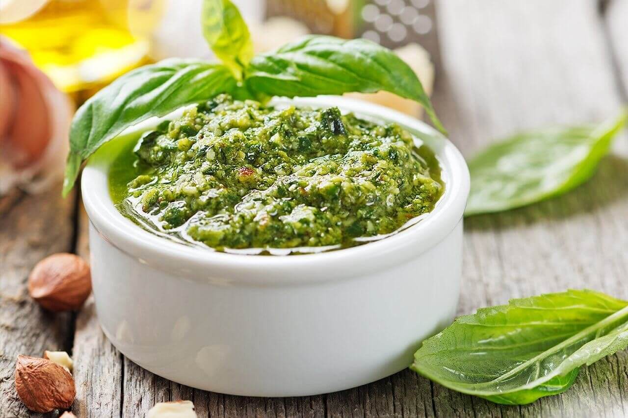 Pesto made from salad leaves